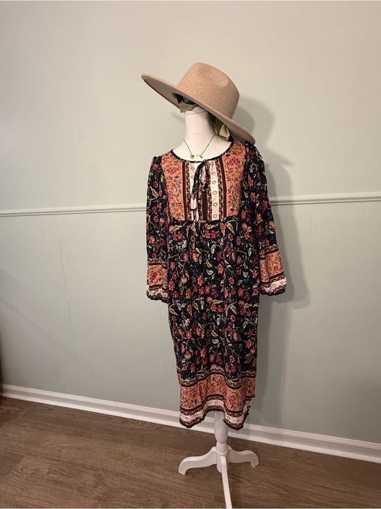 Bluetime Dresses & Skirts - Bohemian Floral Midi Dress in Black and Rust size XL